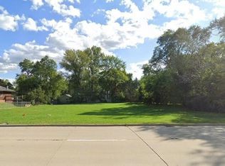 655 W Lake Cook Rd, Palatine, IL 60074