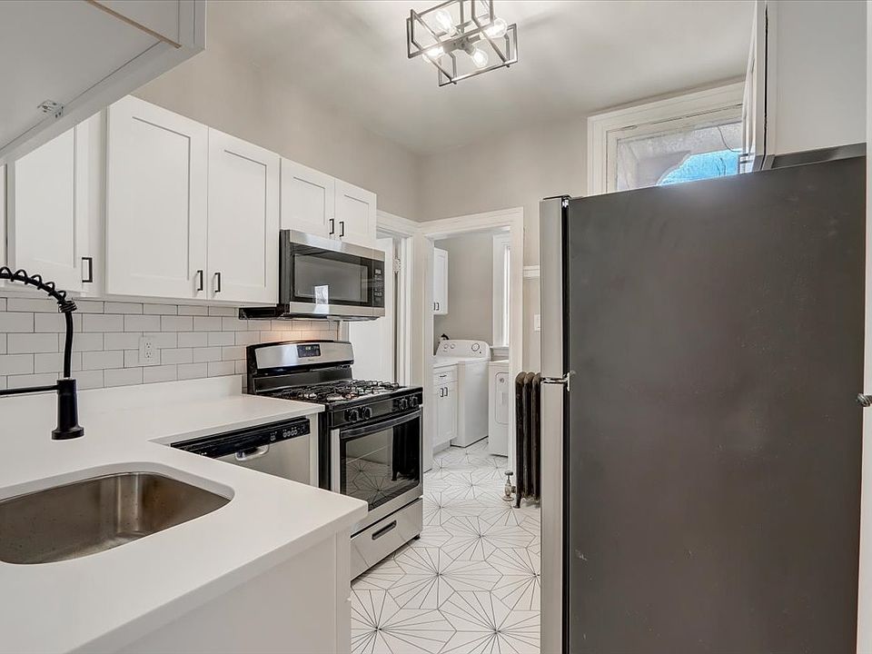 1st image of 2611 N Stowell Ave #F