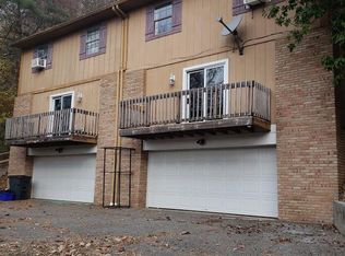 10 Fairview Ter, Wheeling, WV 26003