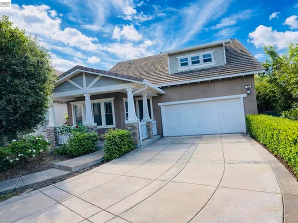 498 W Callado Ct, Tracy, CA 95391