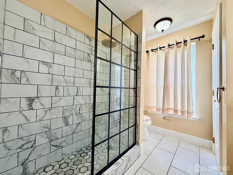 191 Prestwick Way — Photo 17