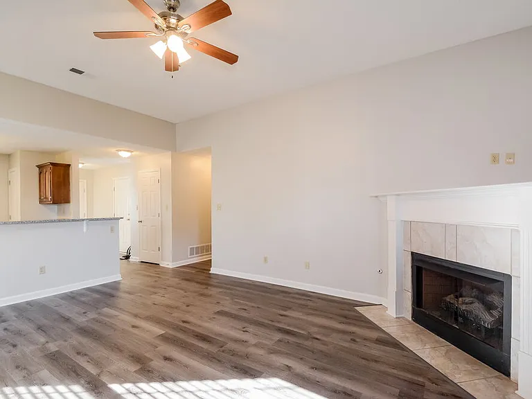 8334 Regal Bend Dr — Photo 3
