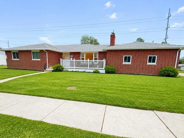 1205 Highland Dr, Auburn, IN 46706