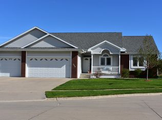 201 NW 14th St, Grimes, IA 50111