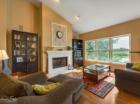 4th image of 26 Juniper Ct #0