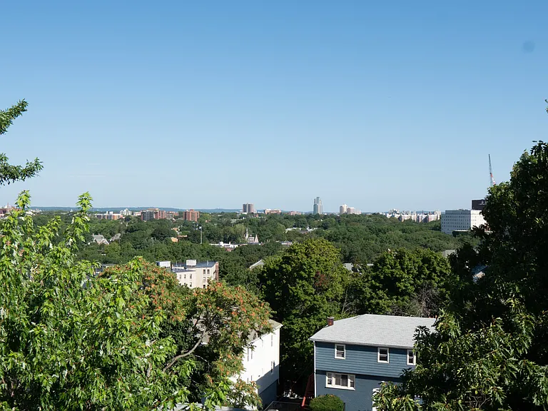 Parker Hill Ter — Photo 18