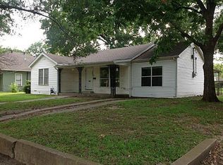 1305 N Rockwall Ave, Terrell, TX 75160