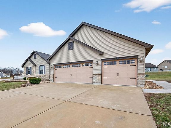 3rd image of 253 Austin Oaks Dr