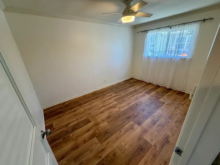 2664 N Frederic St #2664 — Photo 7