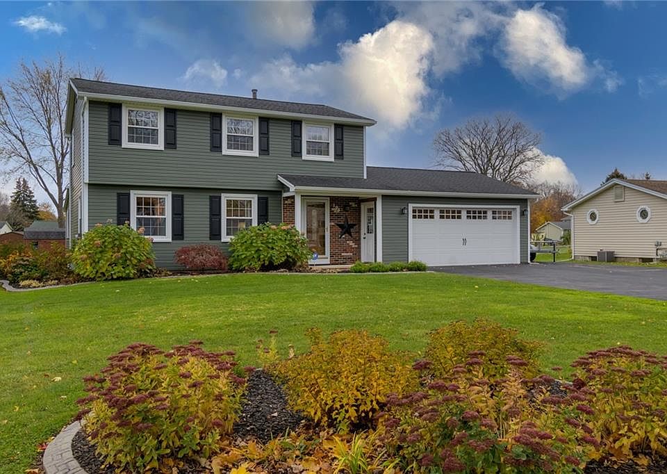 1st image of 104 Rolling Meadow Dr S