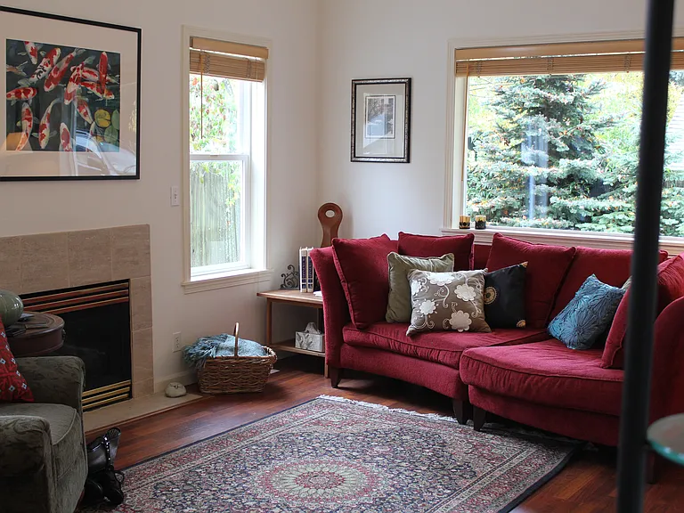 1244 Lovell Ave NW — Photo 4