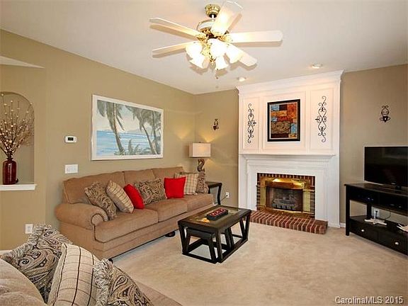 5th image of 271 Chandeleur Dr
