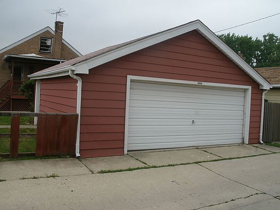5th image of 3743 Elmwood Ave