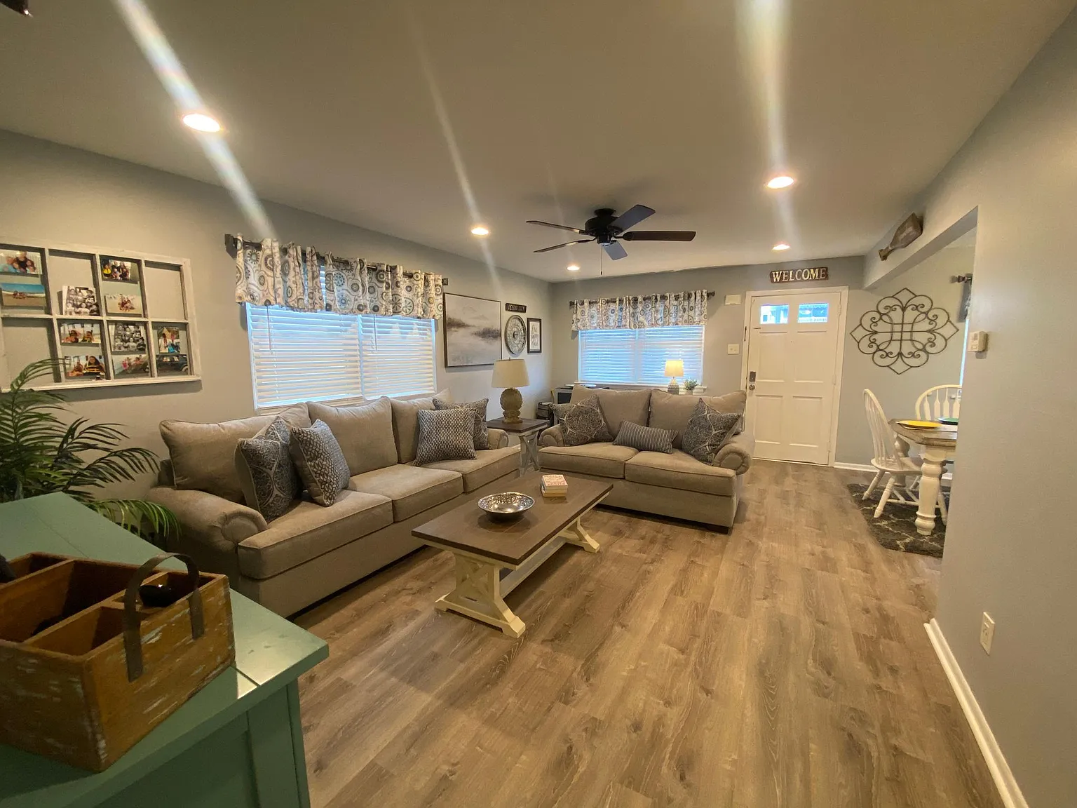 2 bed, 1.5 bath, 900 sqft, $2,000 — Photo 2
