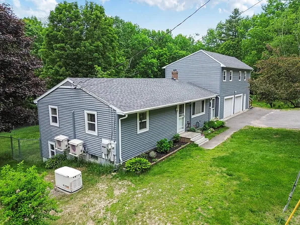 209 Holmes Road, Winthrop, ME 04364