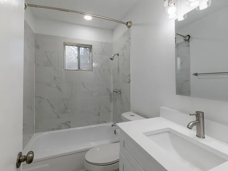 5921 Gaston Ave — Photo 8