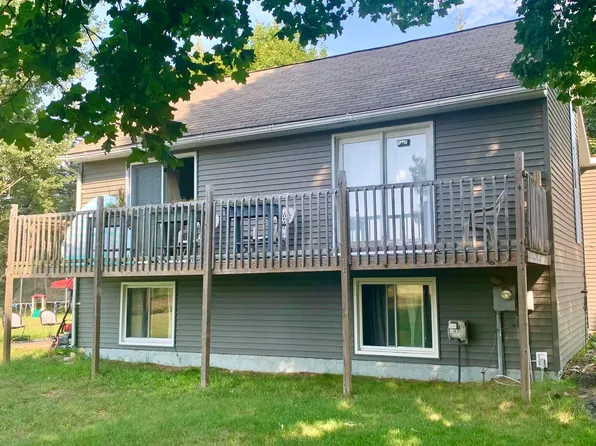 113 Four Square Dr, Mount Pleasant, MI 48858