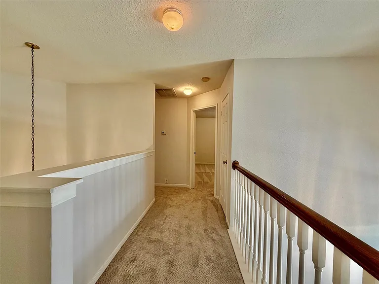 7426 Maple Run Dr — Photo 16
