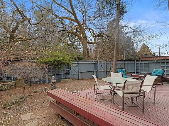 5th image of 497-499 Mount Auburn St