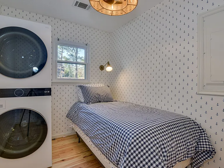 1136 Jamaica Ave — Photo 24