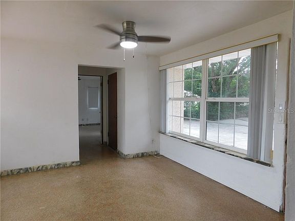4th image of 2019 E Lake Dr