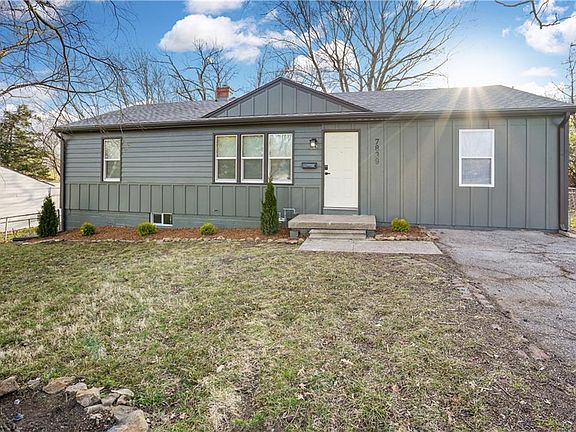 3rd image of 7839 Donnelly Ave