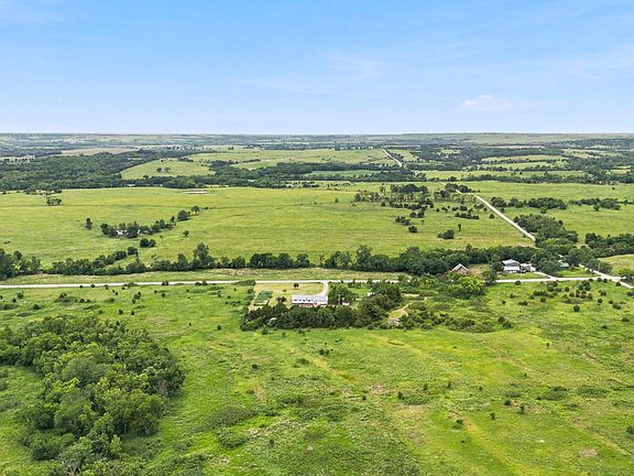3rd image of 17865 Skyline Rd
