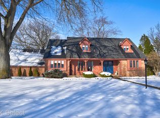 5447 Provincial Rd, Grand Blanc, MI 48439