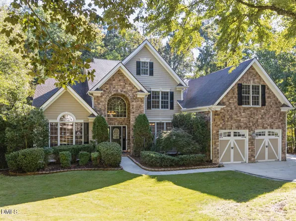 8208 Last Oak Ct, Raleigh, NC 27613
