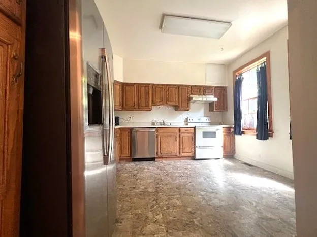 3635 Winfield Ln NW — Photo 10
