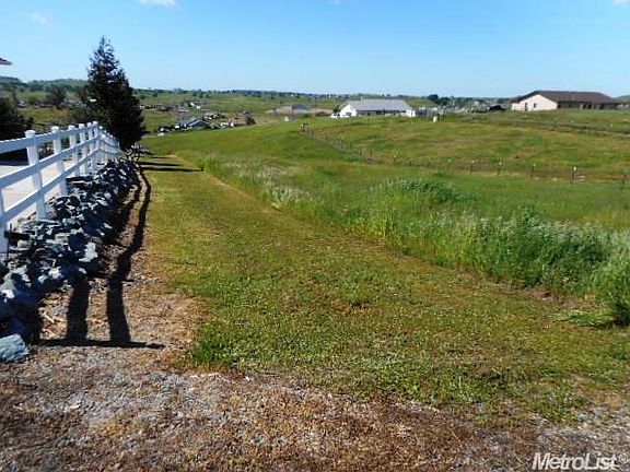 4th image of 4365 Coyote Dr