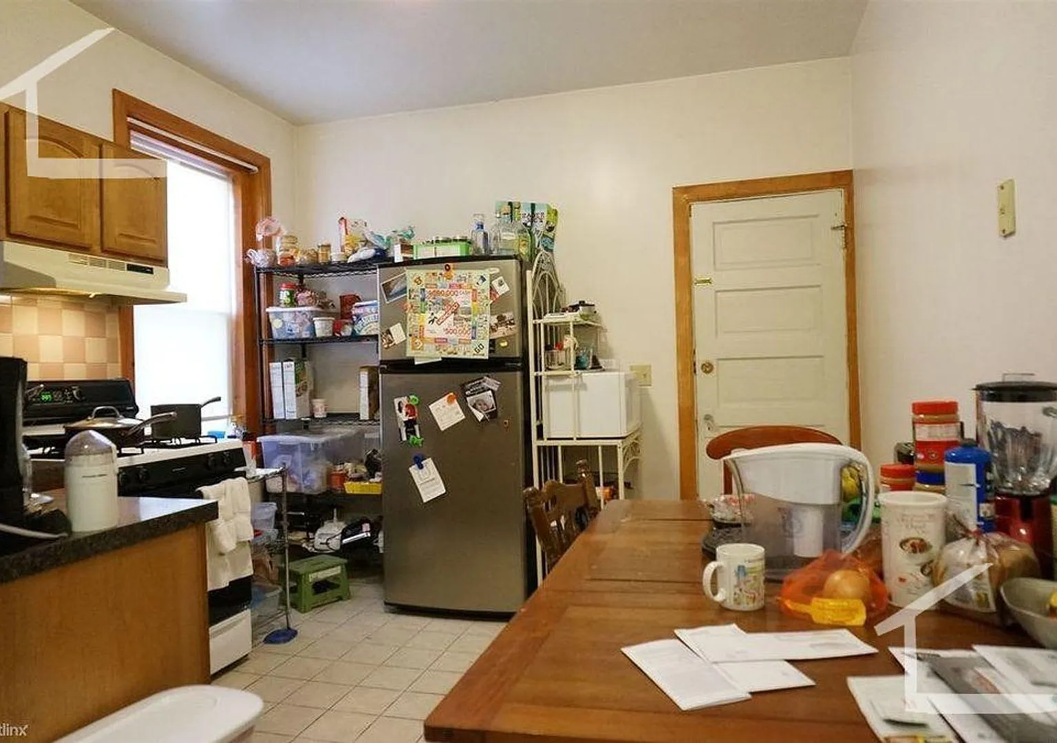 Spacious Brookline Apt near BU; perfect for students! Granite Countertops, 2 Decks — Photo 4