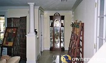 Front entrance/Foyer