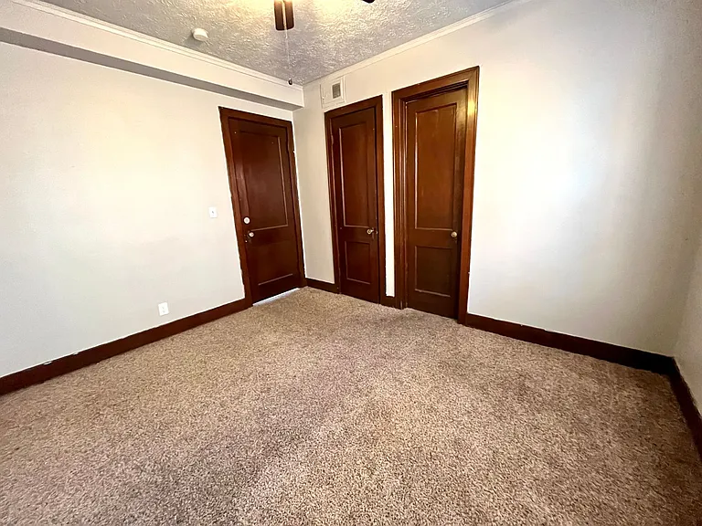 2221 Jones St — Photo 13