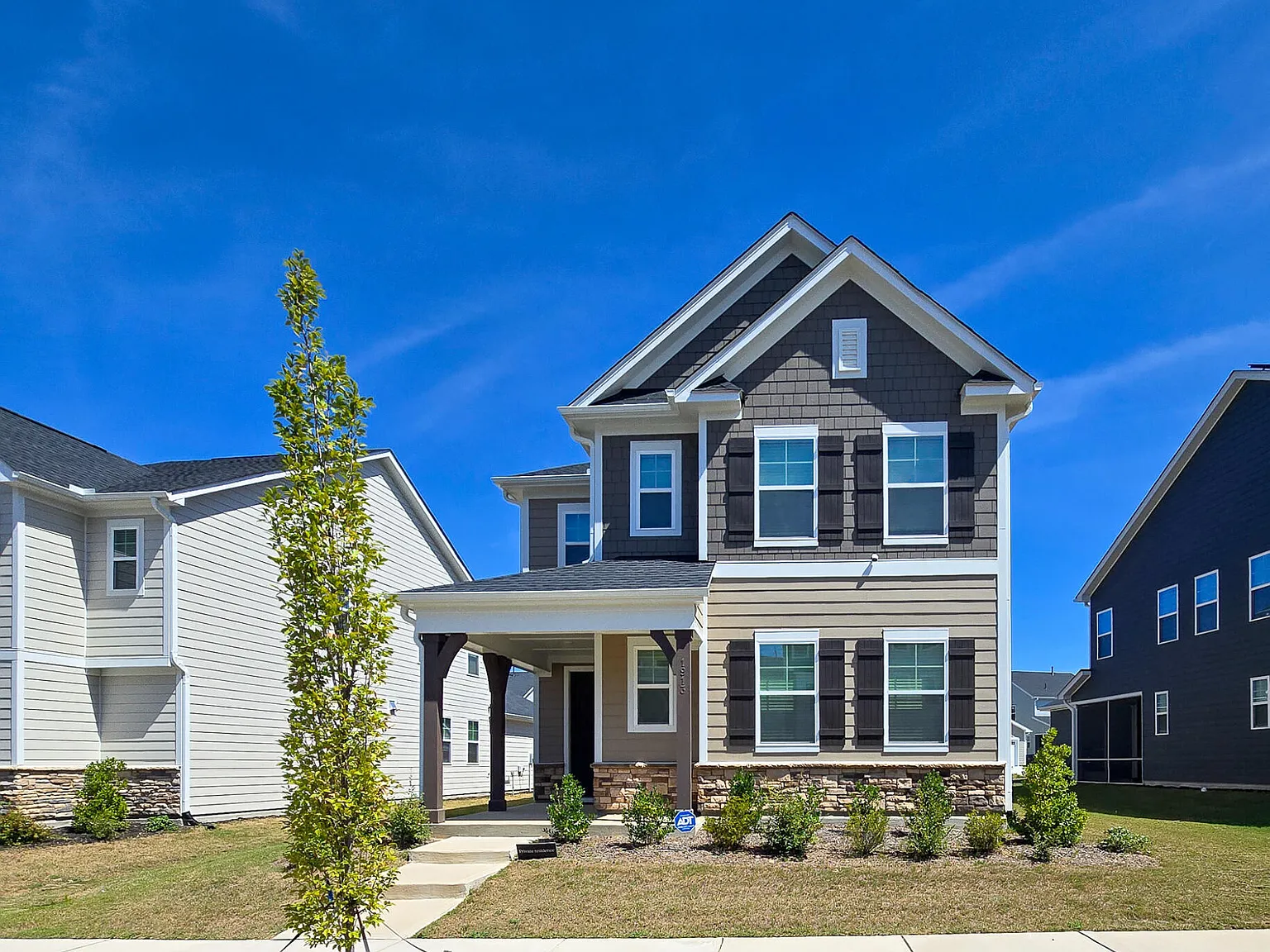 4 bed, 3.5 bath, $2,495 — Photo 2