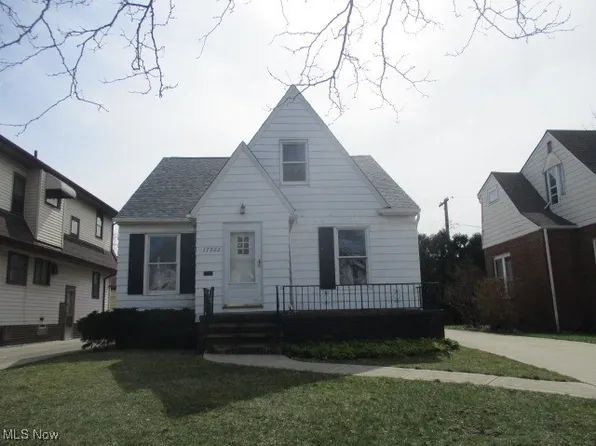 17922 E Park Dr, Cleveland, OH 44119