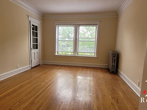 2nd image of 7419 N Paulina St #3