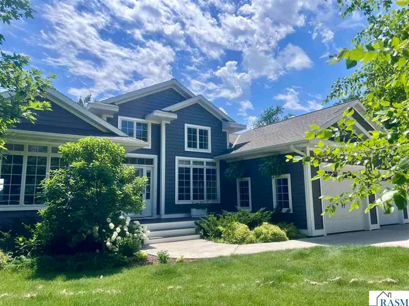 62699 240th St, Madison Lake, MN 56063