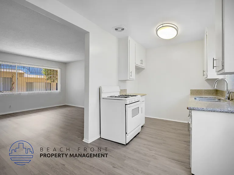 830 N Acacia St — Photo 1
