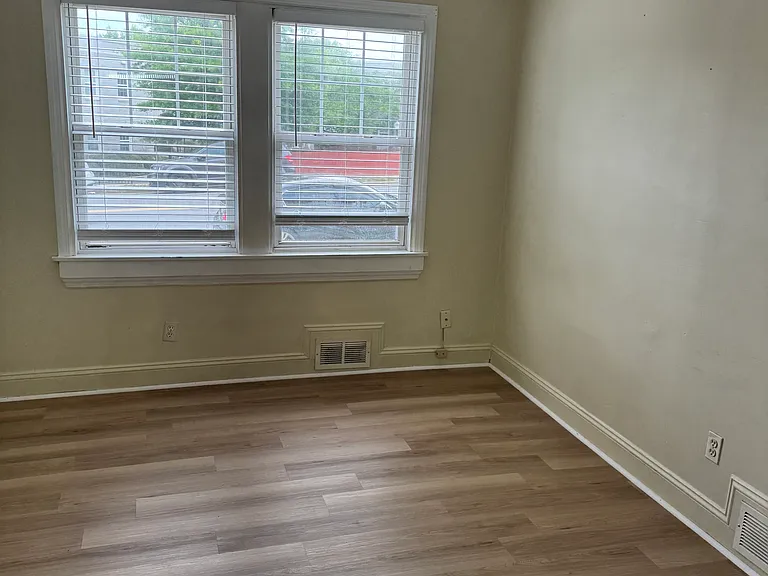200 S Veitch St #1 — Photo 9