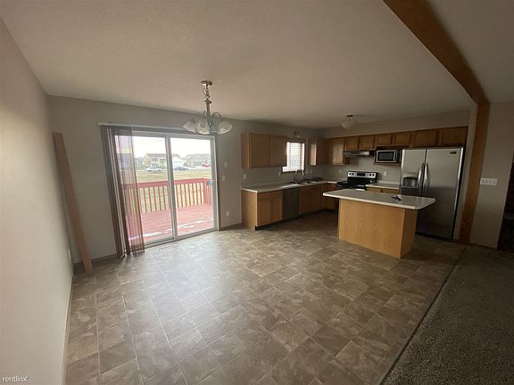 6047 kitchen