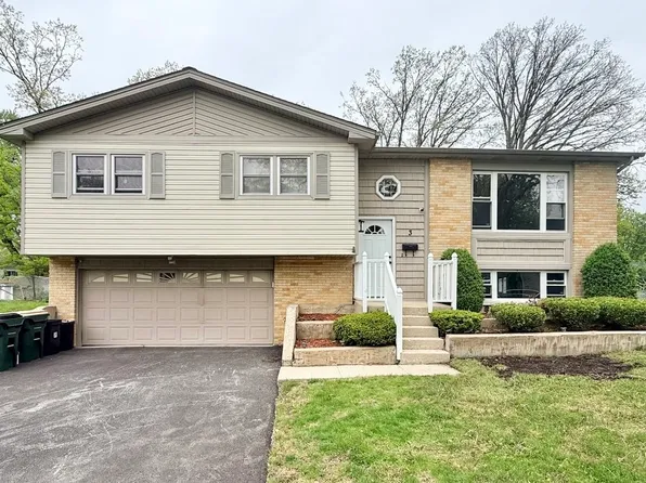 3 Catalpa Ct, Woodridge, IL 60517