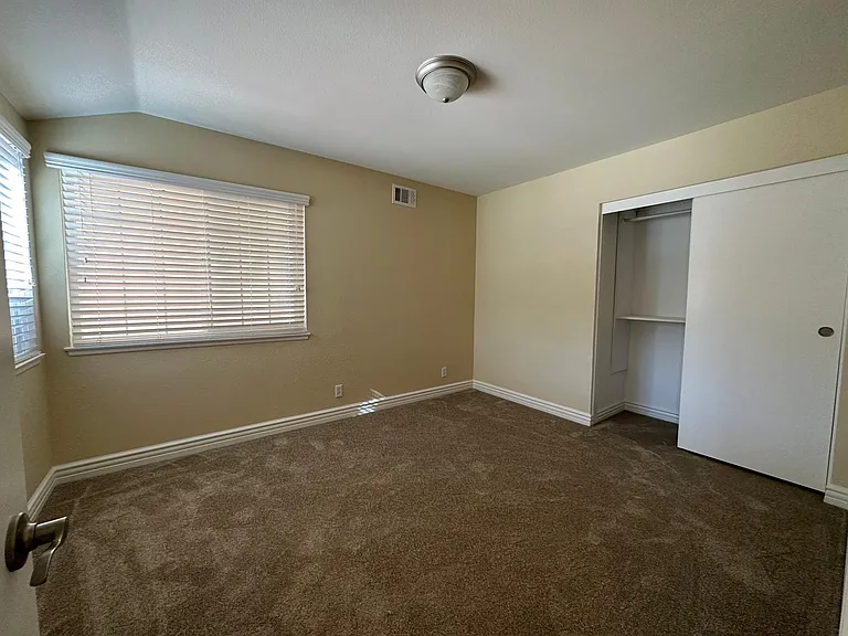 2933 Shamrock Ave — Photo 15