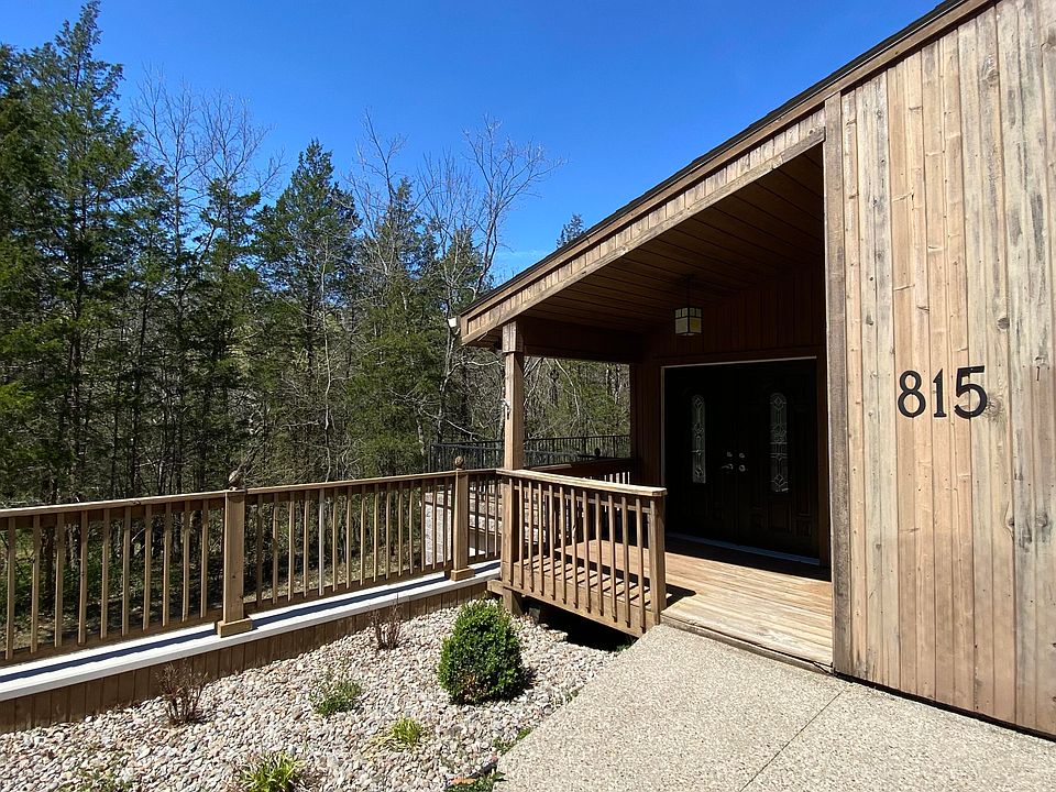 1st image of 815 Simon Greenwell Ln