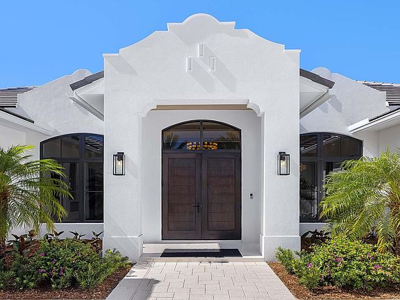 3rd image of 2775 Ave Au Soleil