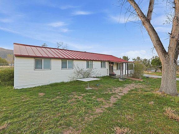 3rd image of 180 N Valley View St