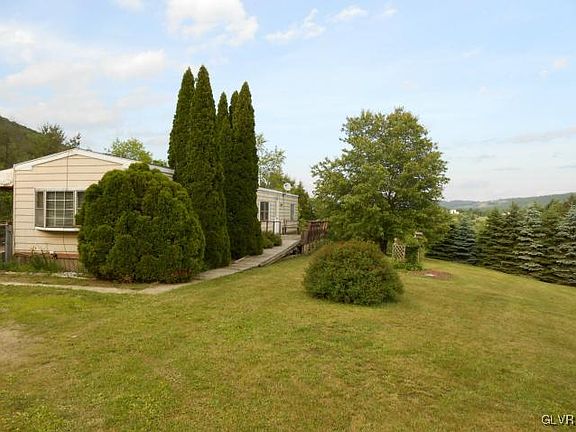3rd image of 162 Monroe Dr