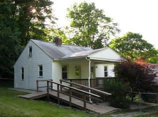 207 Toll Gate Rd, Groton, CT 06340