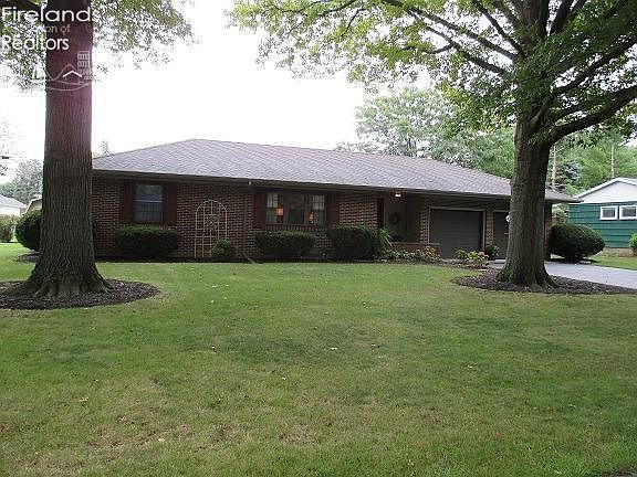 1st image of 255 Gross St