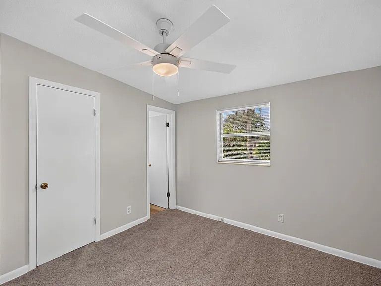 87 Saratoga Cir S — Photo 11